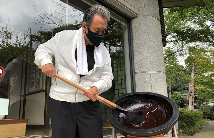 天日による手黒目　池ノ上 辰山